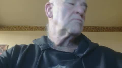 Snapshot of classic_rock_and_oldies chatting on May 2026 09:16:02 AM Pizza online show from May 2026 09:16:02 AM