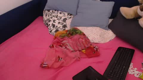 Lydya online show from December 2024 07:00:02 PM