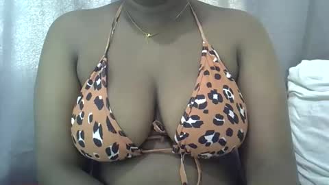 classy_zoey online show from December 2025 08:45:02 AM