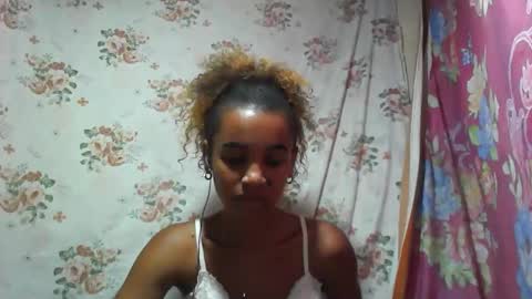 claudianne online show from December 2025 12:00:01 PM