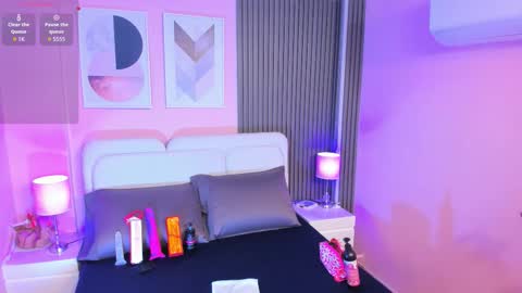 clauwdeen  wolf online show from February 2026 07:10:01 PM