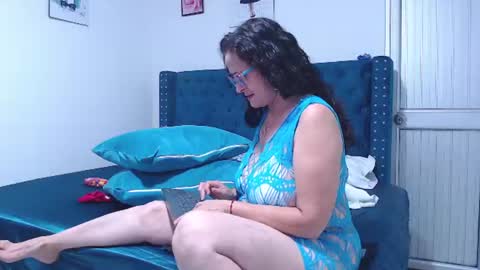 Snapshot of clayr_rosse chatting on July 2026 04:19:01 AM Clayr online show from July 2026 04:19:01 AM