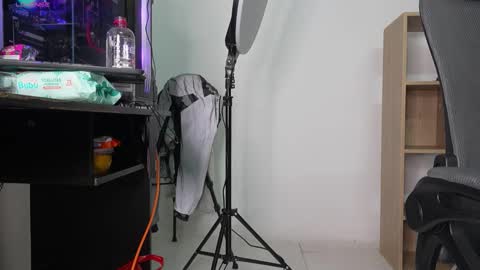 Cleo Adams online show from November 2025 05:11:01 AM