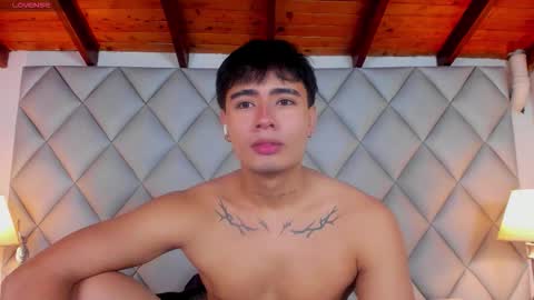 clement_reyes online show from November 2025 01:00:02 PM