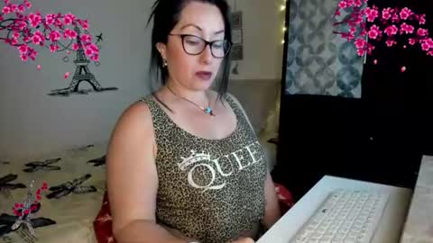 cleo_christmas online show from July 2026 11:51:01 PM