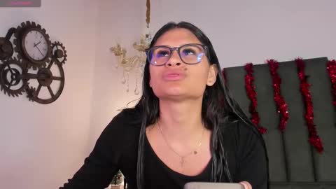 Cleopatra online show from November 2025 06:19:02 PM