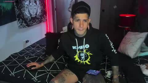 cleo y maikol online show from November 2025 06:08:01 AM