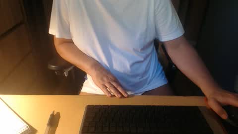 Snapshot of clit_fan chatting on May 2026 10:32:02 AM Rob online show from May 2026 10:32:02 AM