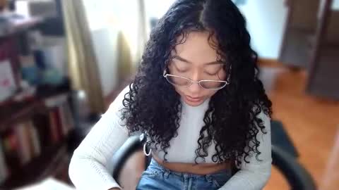 Clitia online show from April 2026 09:17:02 PM