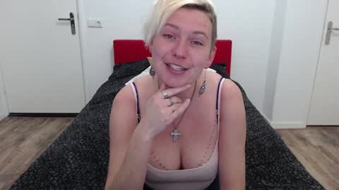 Syl  online show from January 2025 08:09:01 AM