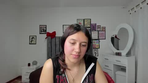 Snapshot of cloe_7 chatting on June 2026 12:24:01 AM cloe_7 online show from June 2026 12:24:01 AM