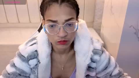 cloee online show from October 2025 02:34:02 AM