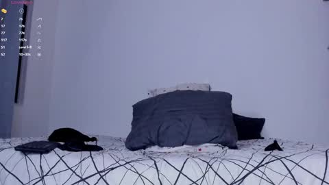 Snapshot of cloudy_pigdude chatting on February 2025 06:53:02 AM CRISTIAN online show from February 2025 06:53:02 AM