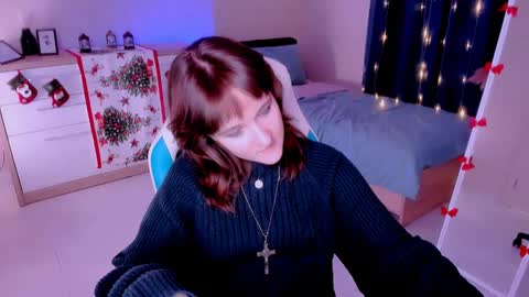  Clover  follow me  online show from January 2025 06:00:01 PM