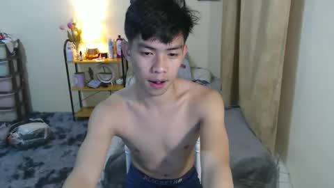Snapshot of clyde_twinkx chatting on March 2026 06:33:01 PM clyde_twinkx online show from March 2026 06:33:01 PM