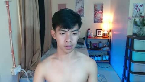 Snapshot of clyde_twinkx chatting on April 2026 10:43:01 AM clyde_twinkx online show from April 2026 10:43:01 AM