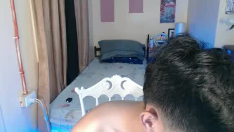 Snapshot of clyde_twinkx chatting on April 2026 06:51:01 AM clyde_twinkx online show from April 2026 06:51:01 AM