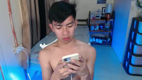 Snapshot of clyde_twinkx chatting on April 2026 07:08:02 PM clyde_twinkx online show from April 2026 07:08:02 PM