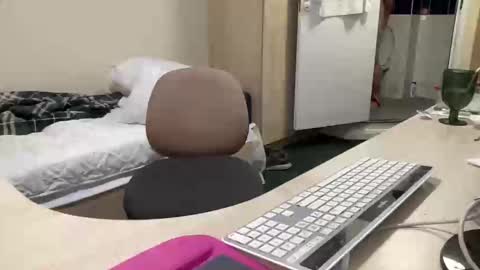 Coach Karl Porn Star Tip me all the way to my next trip online show from April 2026 01:47:01 AM