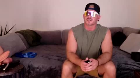 Snapshot of coachnhisboy chatting on June 2026 04:32:02 AM ThickChicagoBro online show from June 2026 04:32:02 AM