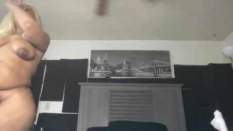 CocaNutt online show from December 2025 02:02:02 PM