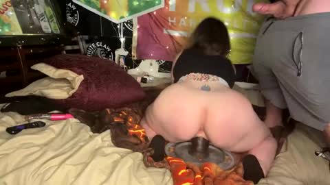 Snapshot of cock_n_creamz_n_wet_dreamz chatting on February 2025 01:33:02 PM COCK N CREAMZ WET DREAMZ online show from February 2025 01:33:02 PM