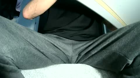 Ask me  online show from February 2025 10:37:01 PM