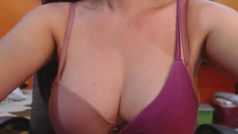 titanis online show from January 2025 11:09:01 PM