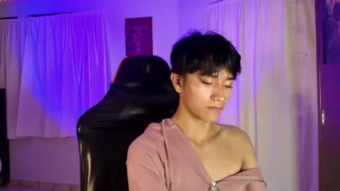 Snapshot of cococumps chatting on June 2026 01:30:02 AM COCO online show from June 2026 01:30:02 AM