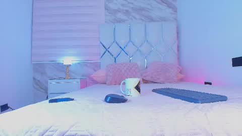 colett online show from October 2025 12:17:02 PM