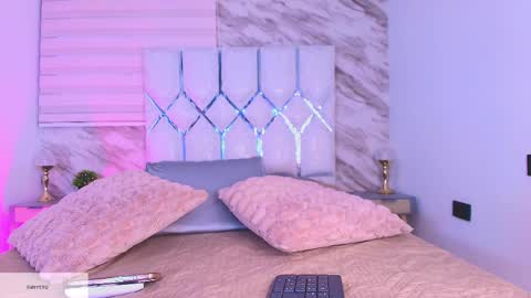 colett online show from April 2026 12:01:01 PM