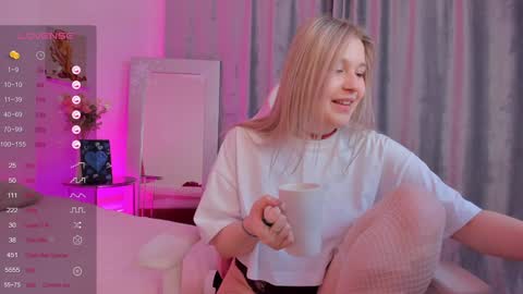 Snapshot of colleen_blake chatting on January 2025 10:17:02 PM Collen Mon Tue Wed Thu Fri GMT 3 0300am - 0900am online show from January 2025 10:17:02 PM