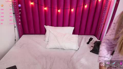  MEGAN  online show from January 2025 11:15:02 PM