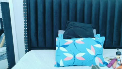  GRETCHEN  online show from April 2026 12:22:02 PM