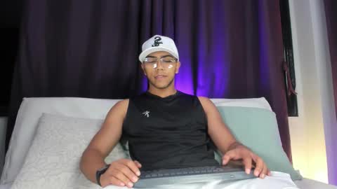 Snapshot of colstorw_ chatting on December 2025 10:20:02 AM colstorw_ online show from December 2025 10:20:02 AM