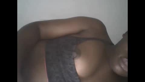 Snapshot of comicalcara chatting on January 2025 07:00:02 AM Cara online show from January 2025 07:00:02 AM