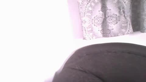 Snapshot of comicalcara chatting on March 2025 06:16:01 AM Cara online show from March 2025 06:16:01 AM