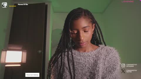 Snapshot of connie_west0 chatting on December 2024 05:37:01 AM independent model online show from December 2024 05:37:01 AM