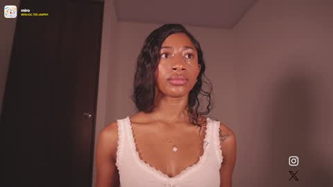 Snapshot of connie_west0 chatting on January 2025 10:32:02 PM independent model online show from January 2025 10:32:02 PM