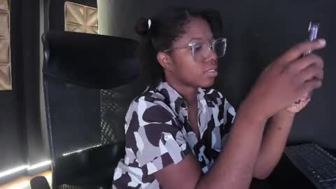 Nilo Solem online show from July 2026 07:02:02 PM