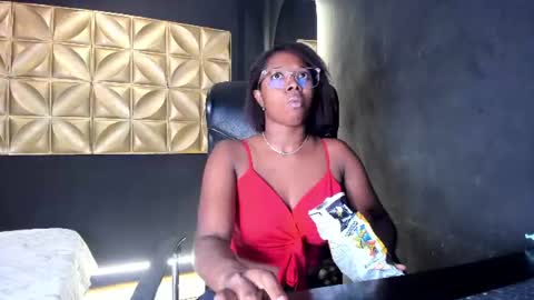 Nilo Solem online show from July 2026 07:24:01 PM