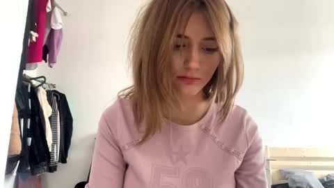 Amelia online show from February 2026 12:01:02 PM