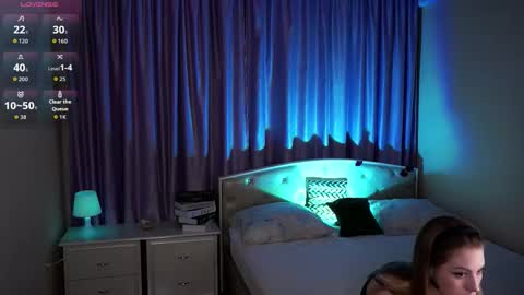 Hello im Sofia Welcme to my room .More hugs and kiss for you online show from September 2025 08:19:01 PM