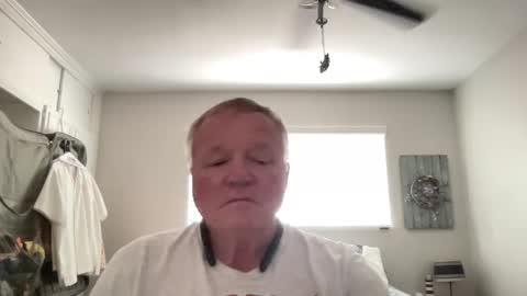 Snapshot of cookoosnest chatting on February 2025 11:45:01 PM cookoosnest online show from February 2025 11:45:01 PM