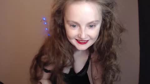 Amber online show from December 2025 05:18:02 PM