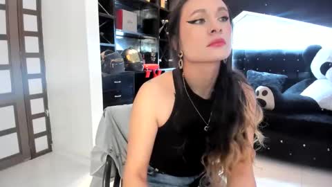 Snapshot of coral_gibson chatting on October 2025 02:28:02 PM Coral online show from October 2025 02:28:02 PM