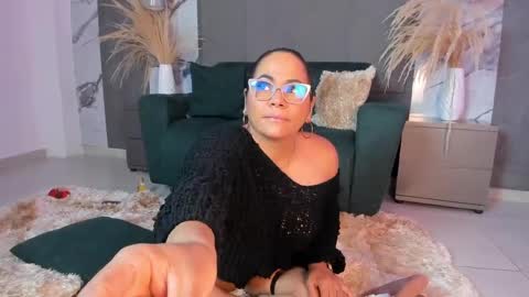 Snapshot of coral_rousee chatting on June 2026 12:31:02 PM coral_rousee online show from June 2026 12:31:02 PM