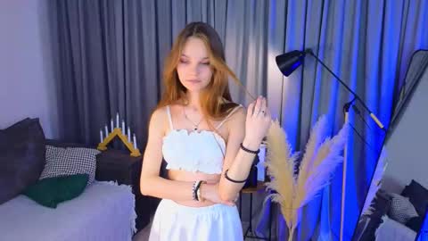 Lia online show from November 2025 03:22:02 PM