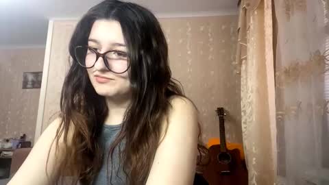 Elisheva online show from November 2025 01:11:01 PM