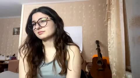 Elisheva online show from November 2025 01:10:01 PM